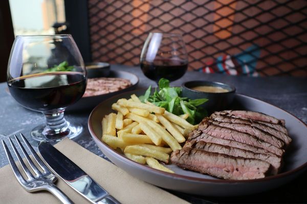 Enjoy this summer with the delicious dining deals at Ella’s Eatery