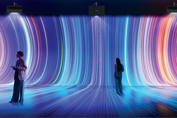 Bring a new flavor to learning and presenting with LG