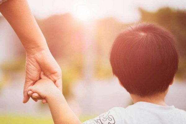 Understanding Child Custody and Visitation Laws in the UAE
