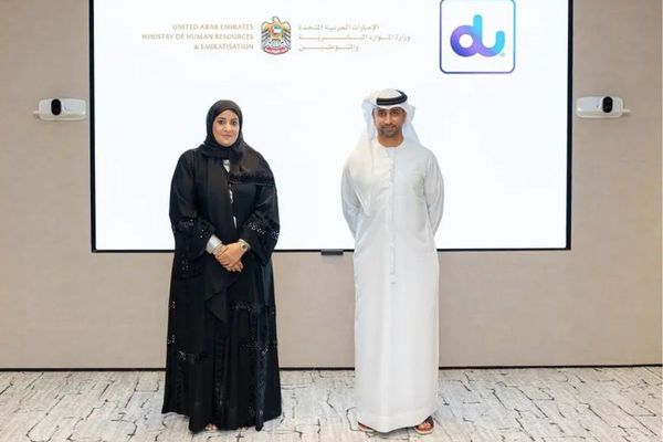 MoHRE, du partner to launch Happiness SIM for blue-collar workers