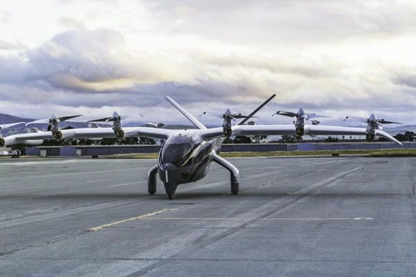 Flying ‘Midnight’ taxis to operate in Abu Dhabi, Dubai by 2026