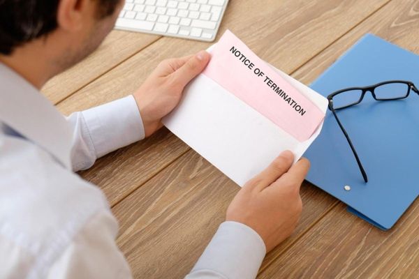 Dubai: Is termination following 'best employee' award considered an arbitrary dismissal?