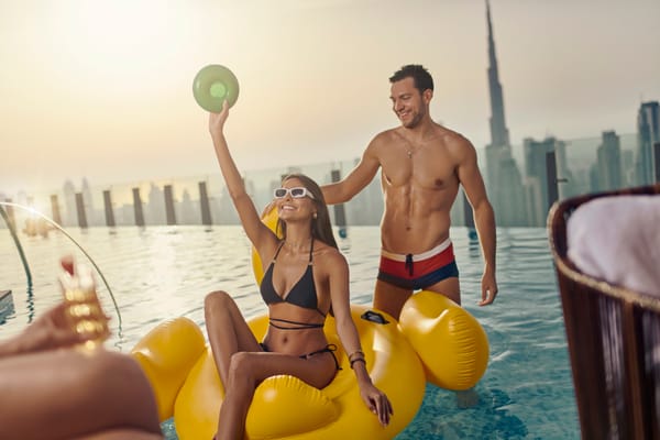 Experience UAE’s 52nd Union Day at SLS Dubai’s Privilege Pool Peach Party