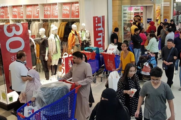 UAE Ranks Among Top Countries Globally for Shopping Satisfaction