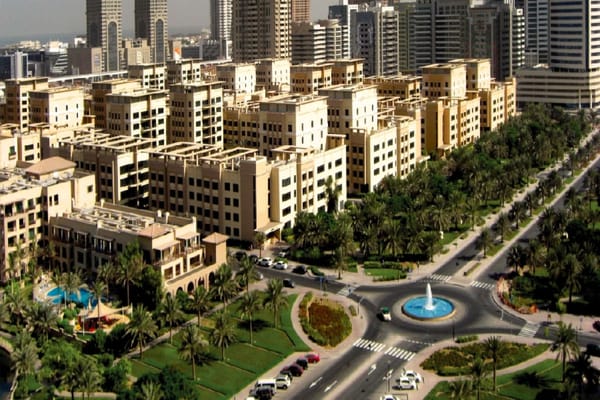 Pros and cons of The Greens: Buzzy and Vibrant or too Crowded?