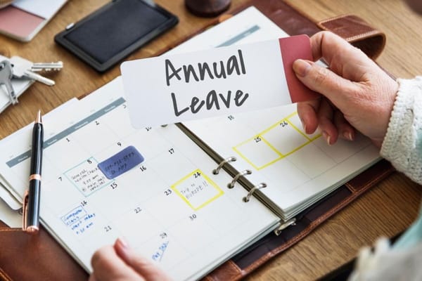All You Need to Know About Annual Leave in the UAE: Entitlements, Carry-Forward Rules & More