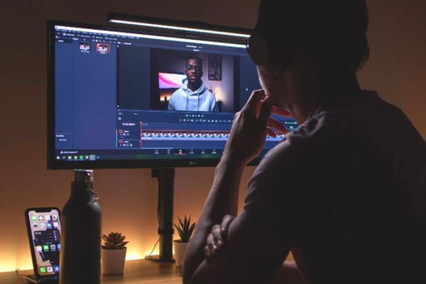 Most Popular YouTube Content Creators in Dubai