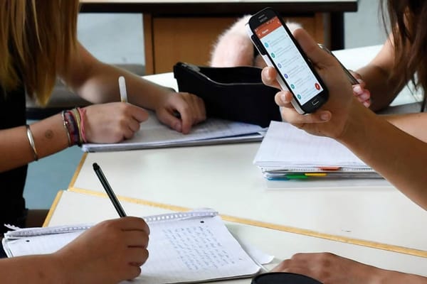 UAE Introduces Conditional Approval for Some Distance Learning Programs: Students Urged to Stay Informed