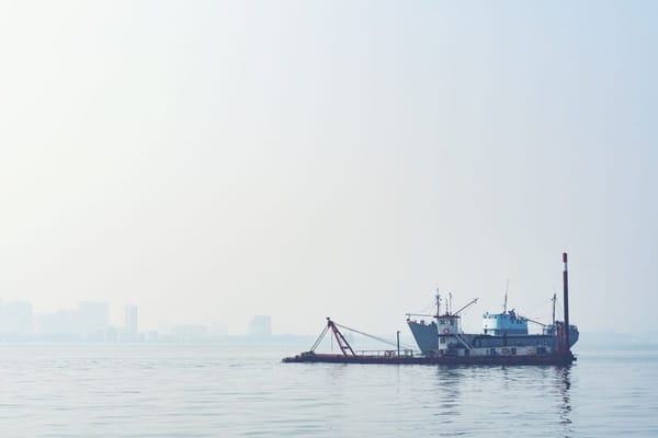 Dubai Maritime Authority Reports Fivefold Surge in Maritime Permits in 2025